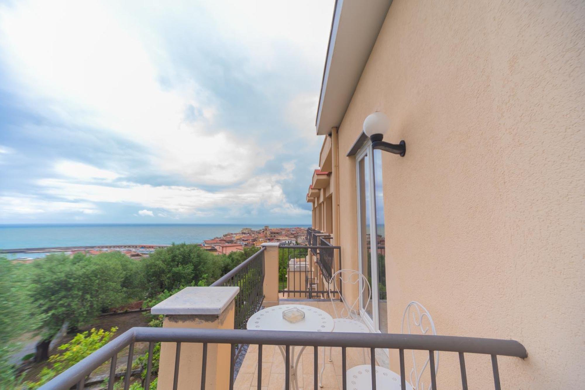 Hotel America Marina di Camerota Zewnętrze zdjęcie