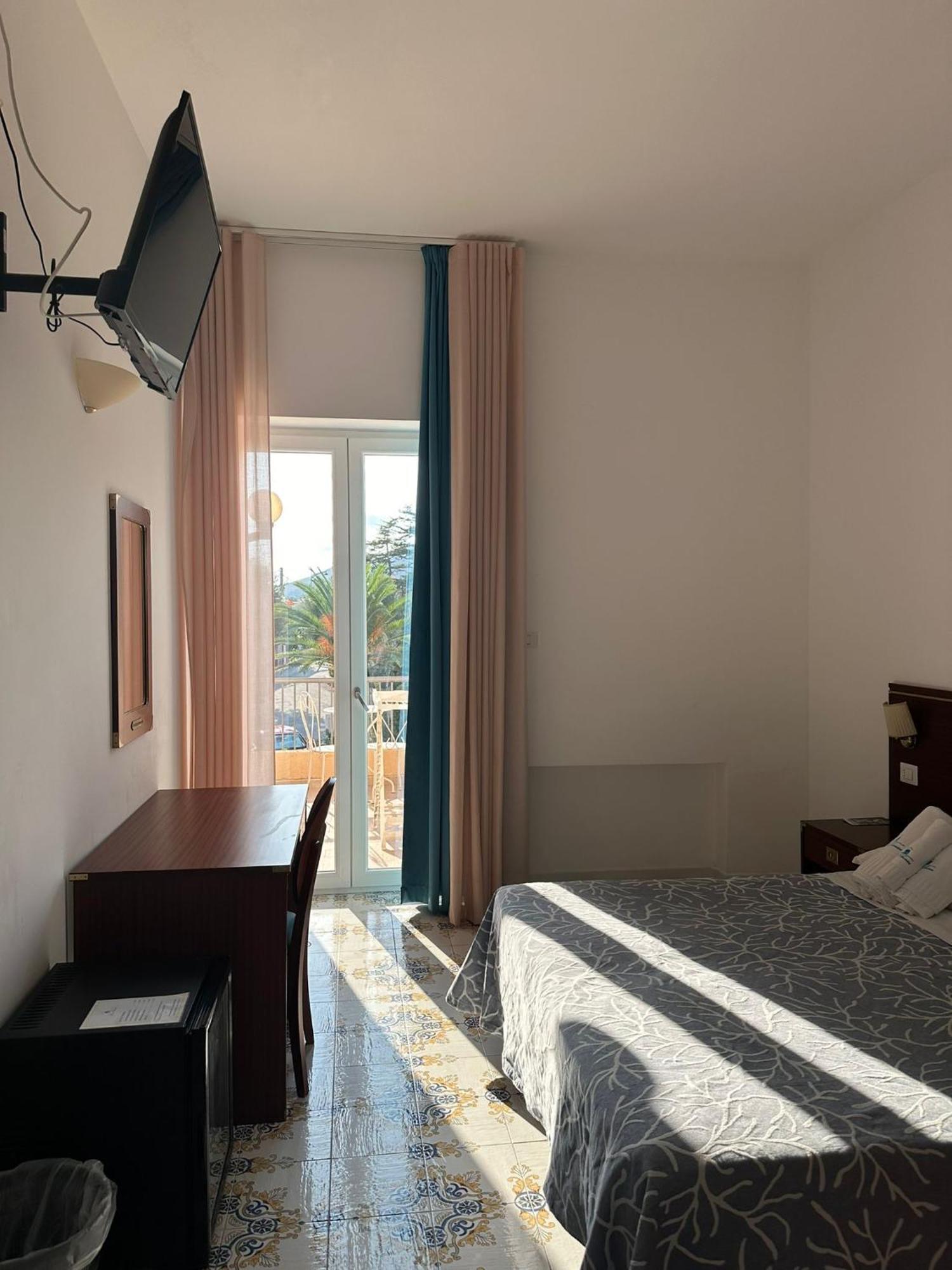 Hotel America Marina di Camerota Zewnętrze zdjęcie